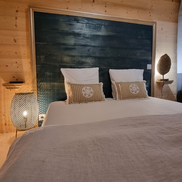 L' ODYSSEE DU HIBOU chalet avec jacuzzi privatif dans les Vosges proche de Grardmer et de l'Alsace